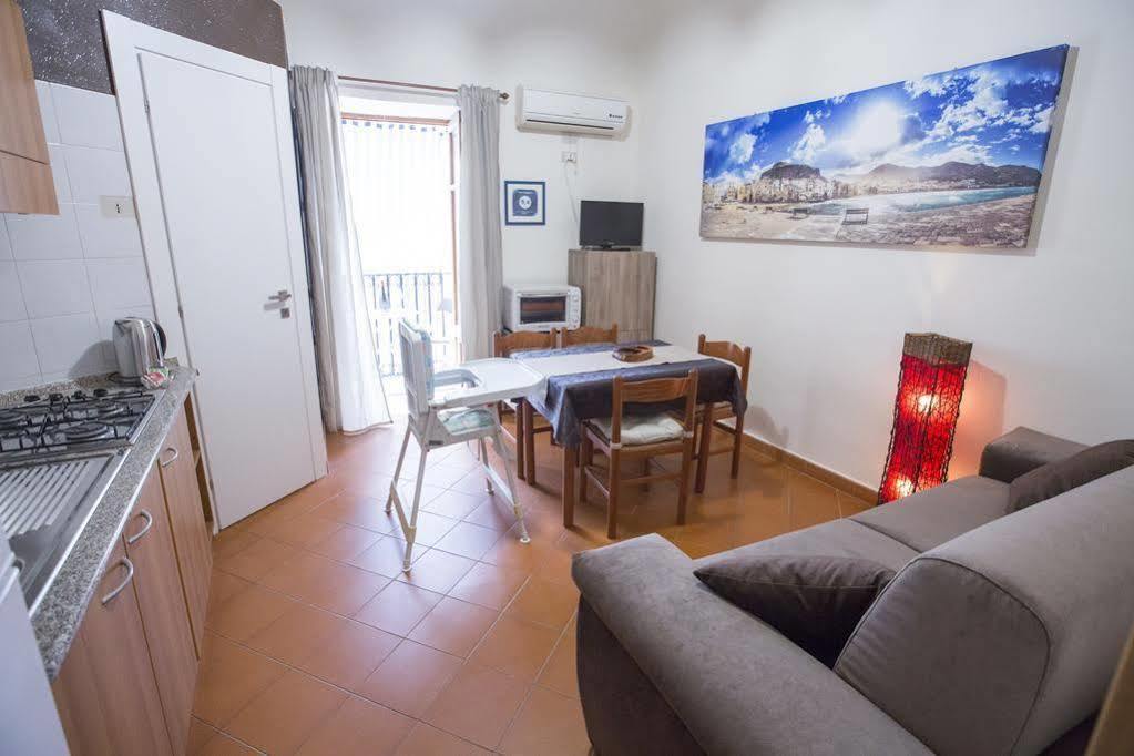 Casa Ruggero Apartment Чефалу Екстериор снимка